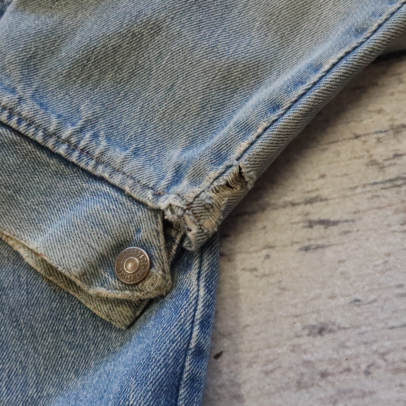 Vintage 70s Levis Orange Tab PatchesTrucker Denim Jacket Made in USA